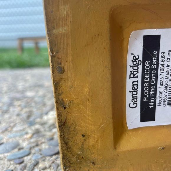 Vintage 14” Ceramic Pineapple Stand Goldenridge Floor Decor - Picture 3 of 3